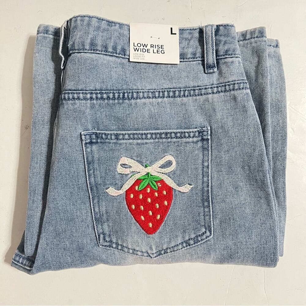 Forever 21 Blue Wide Leg Embroidered Strawberry Bow Jeans Size Large